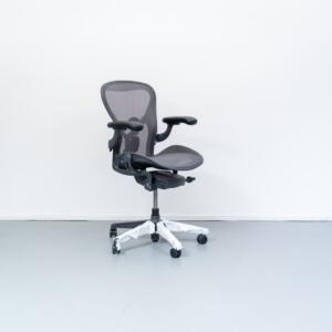 Herman Miller Aeron Remastered Bureaustoel Graphite - Maat A Showroom model