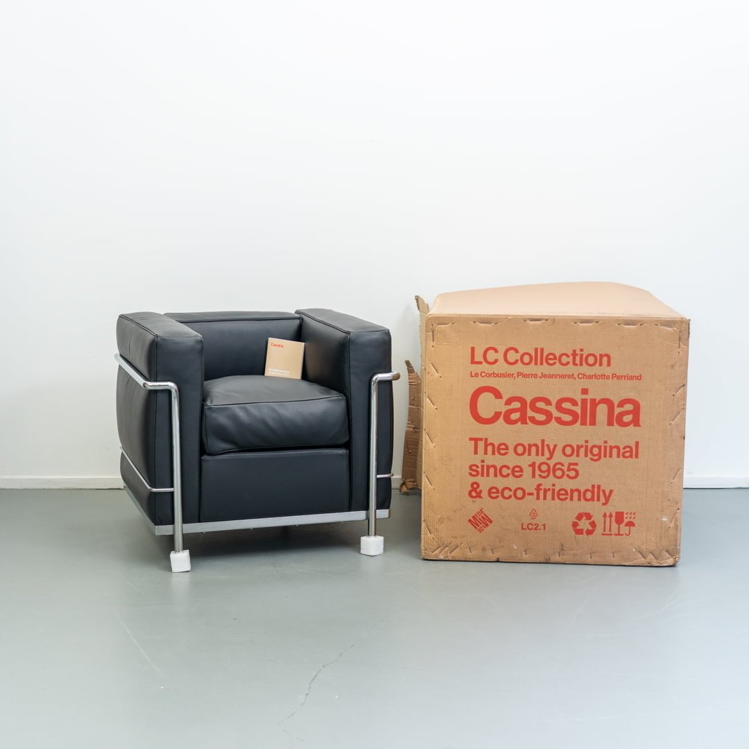 Cassina LC2 Le Corbusier fauteuil Zwart Leer Nieuw