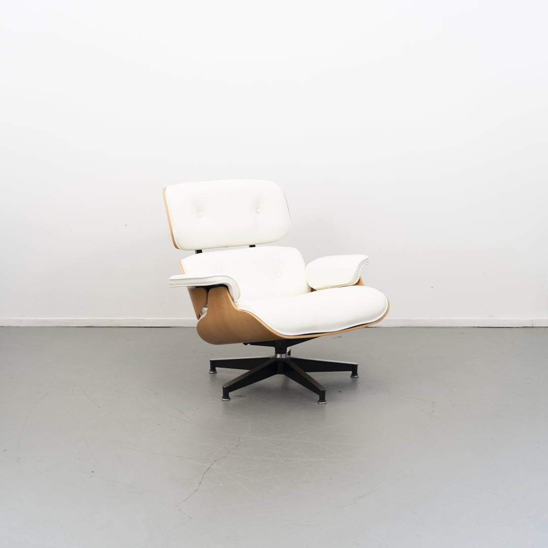 Vitra Eames Herman Miller Lounge Chair Wit leer Noten