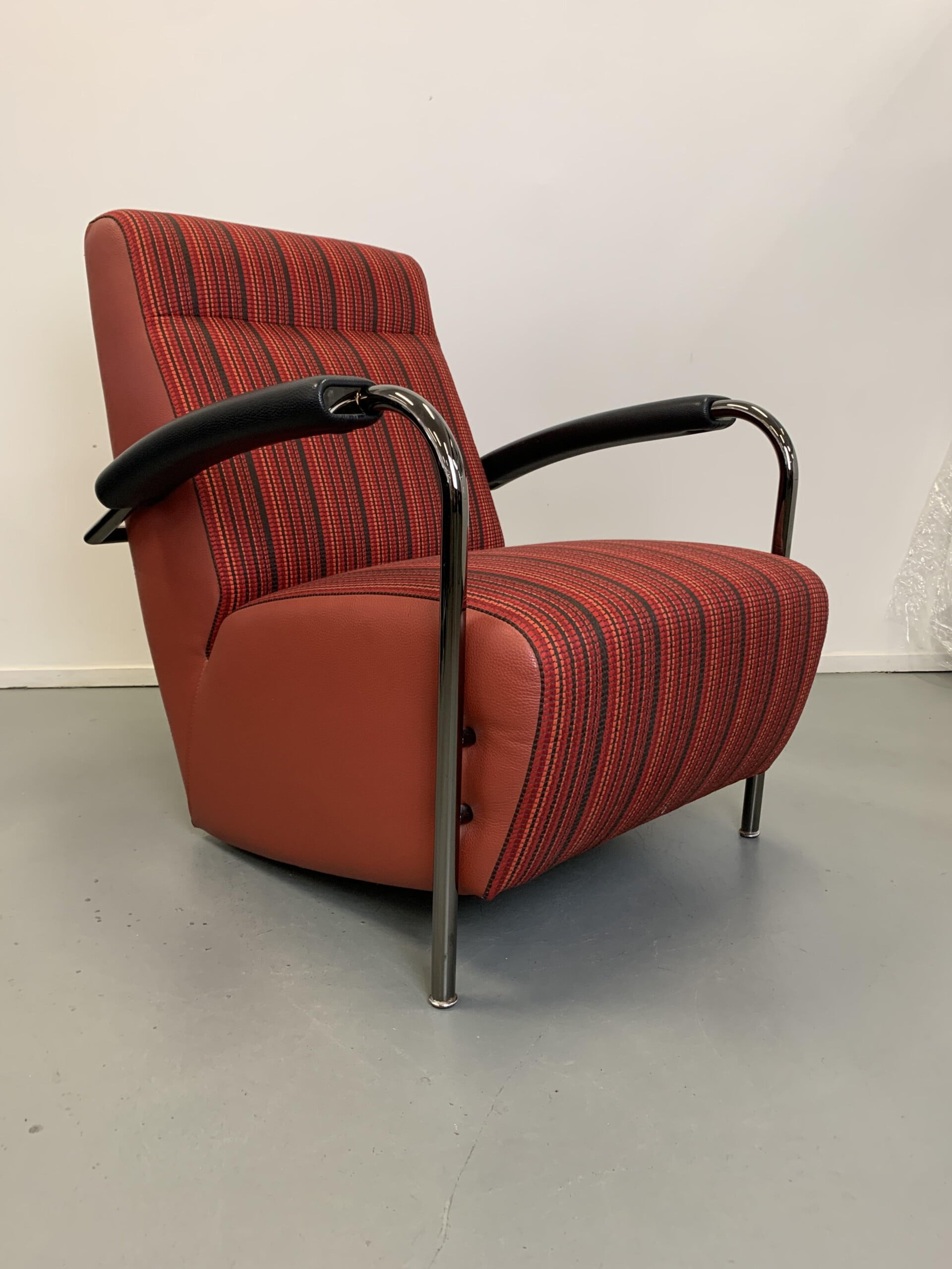 Leolux Scylla fauteuil Rood hoge rug