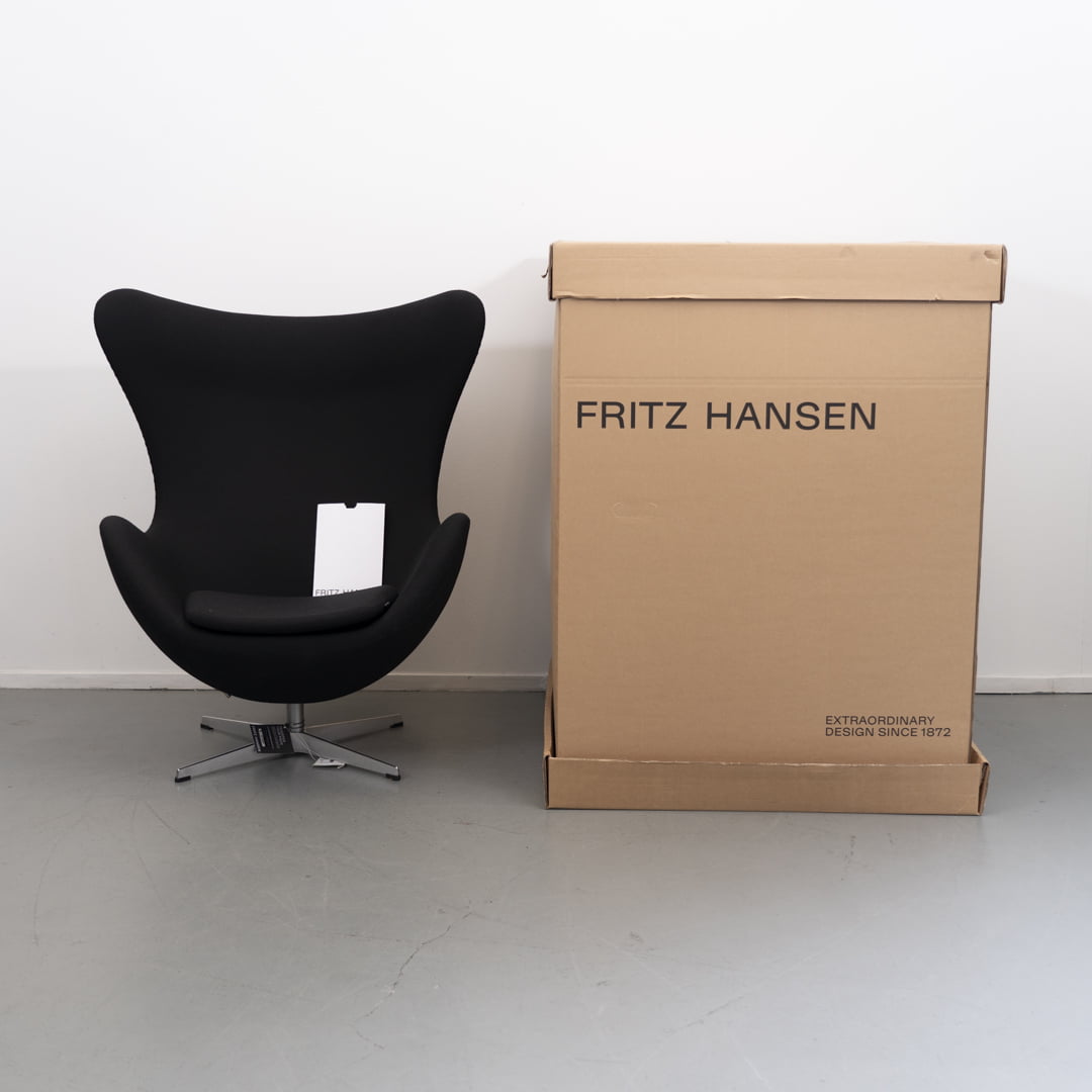 Fritz Hansen Egg Chair Zwart stof Nieuw