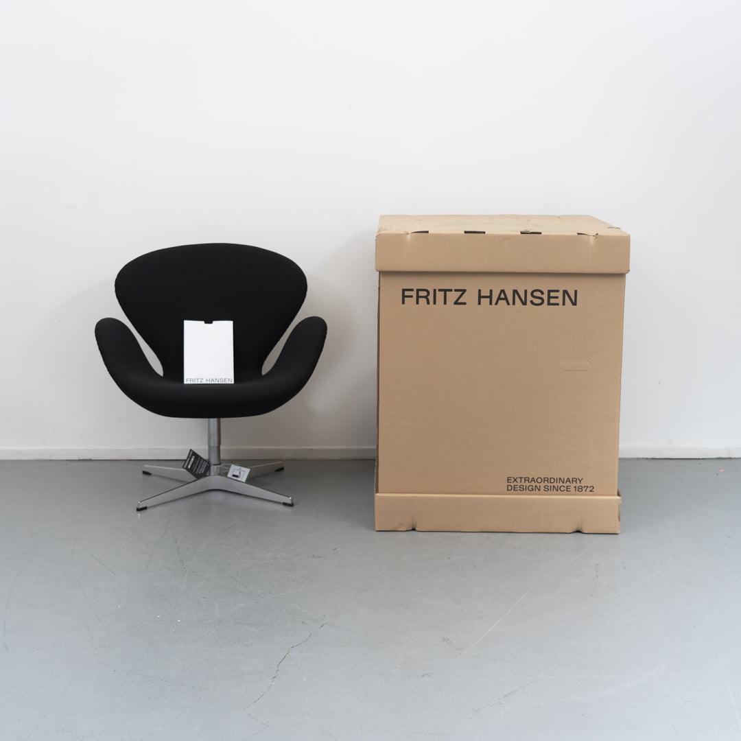 Fritz Hansen Swan Chair stof Zwart Hallingdal Nieuw