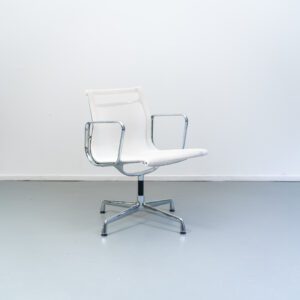 Vitra Eames EA 108 Stoel Wit Netweave - Chroom