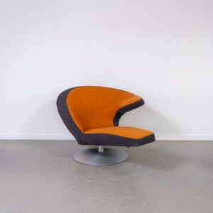 Leolux Parabolica Fauteuil Oranje/Blauw Stof - Aluminium