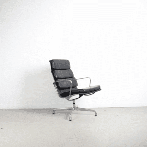 Vitra Eames EA 216 Soft Pad Fauteuil Zwart Leer – Chroom