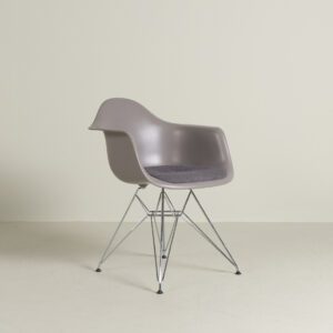 Vitra Eames DAR Stoel Taupe Kunststof - Chroom