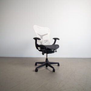 Herman Miller Mirra 1 Bureaustoel Zwart/wit