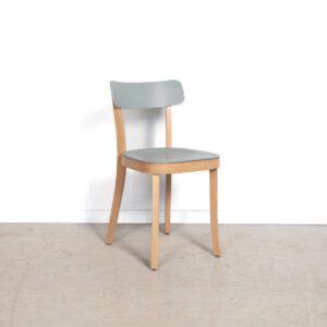 Vitra Basel stoel grijs kunststof houten onderstel