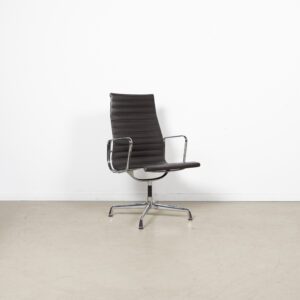 Vitra Eames EA112 Bureaustoel Donkerbruin Leer - Aluminium