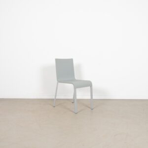 Vitra .03 Stoel Lichtgrijs Kunststof - Aluminium