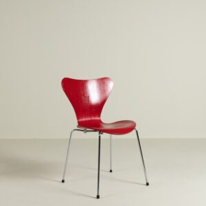 Fritz Hansen Series 7 Vlinderstoel Rood Hout - Chroom