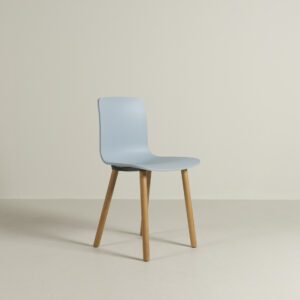 Vitra HAL Wood Stoel Lichtblauw Kunststof - Hout