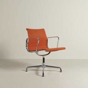 Vitra Eames EA 108 Stoel Oranje Hopsak – Chroom